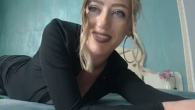 LaraLanee webcam