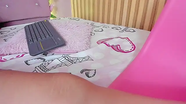 lovely__kiss__ webcam