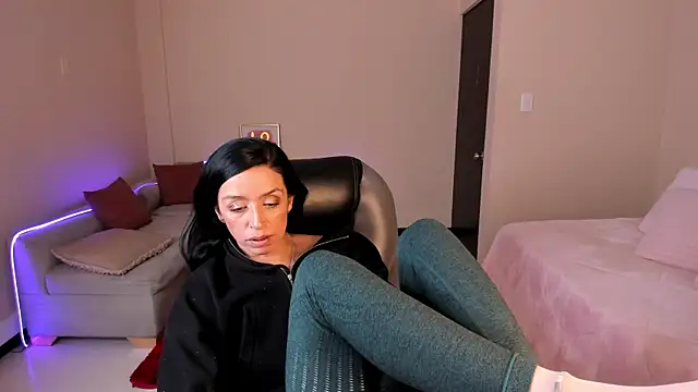 Kristen_Garner webcam