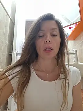 karina_warthon webcam