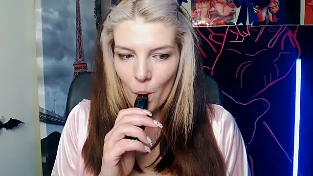 VanessaRey_ webcam