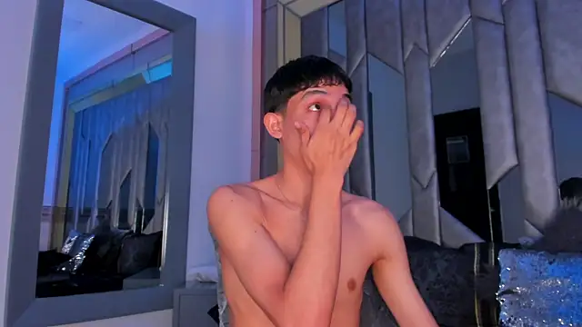 Sebax_Young webcam