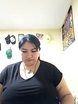 LauraHorny69 webcam