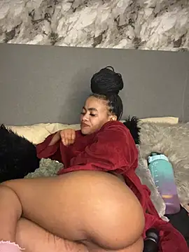 Hot_Mess18 webcam