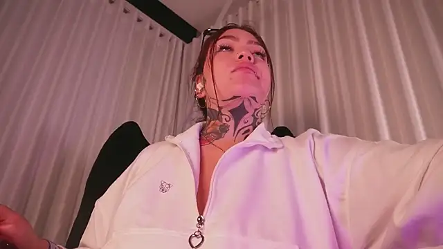 Tessa_ruxh webcam