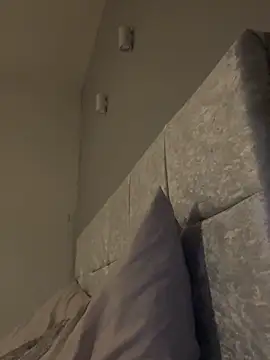 Poppylooloo webcam
