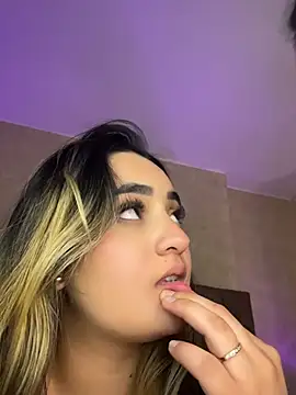 Antonella_Julieta webcam