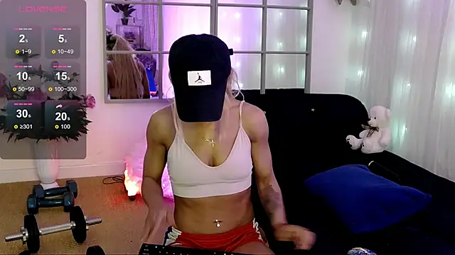 SarahRaynex webcam