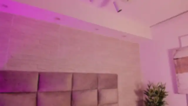 lea_walkerr webcam
