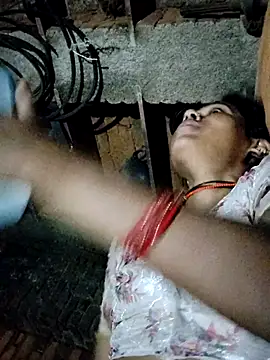 Pooja750 webcam