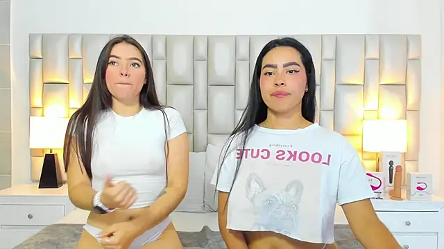 paola_katy_dicks webcam