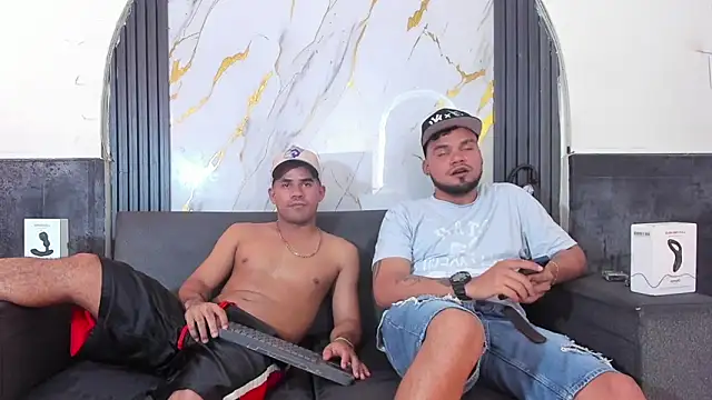 Latins_on_fire webcam