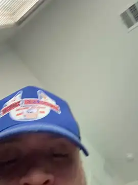 LilDikDaDi webcam