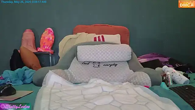 misssluttyleeloo (F milf) - VERY BIG DILDOS ASS/PUSSY AND GAPING