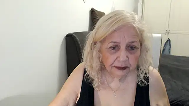 SusiLifeXXX webcam