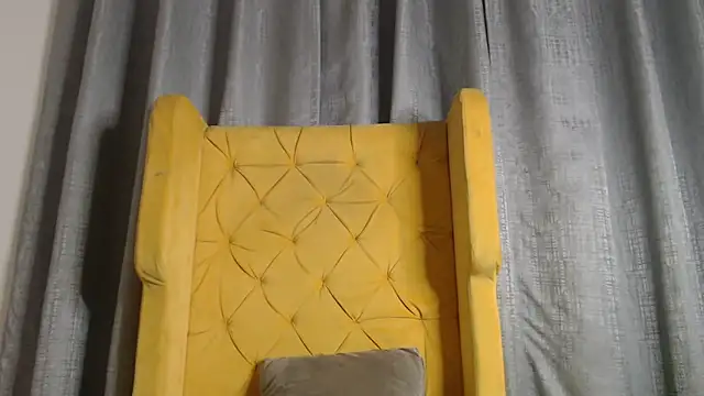 Virgin_Aisha webcam