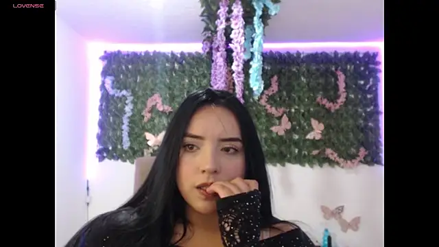 adara_cute_69 webcam