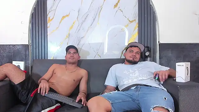 Latins_on_fire webcam