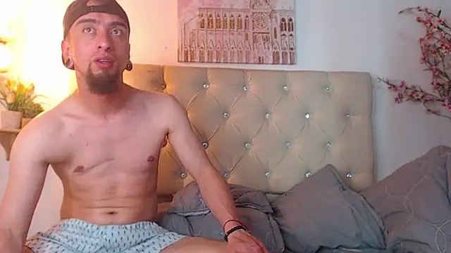 Rommen_N_Zoe webcam