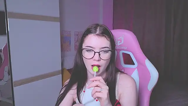 MelissaMay__ webcam