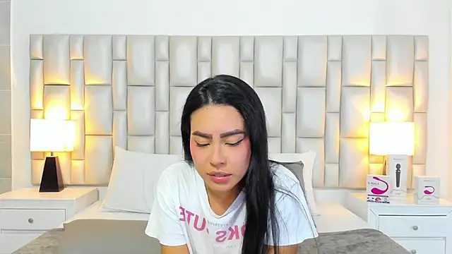 paola_katy_dicks webcam