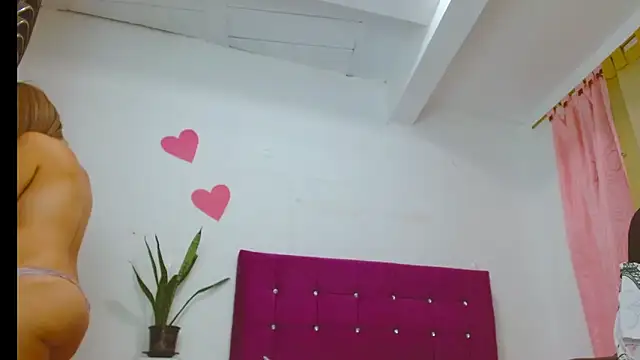 chantalsemenova1 live sex cam