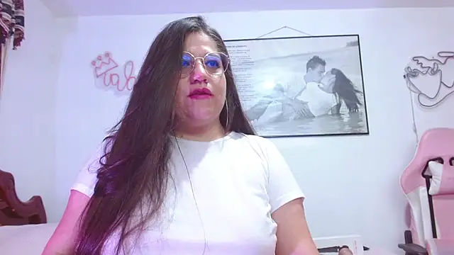 Amelie_Rousell big beautiful woman cam