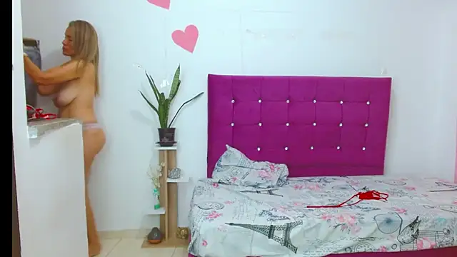chantalsemenova1 webcam