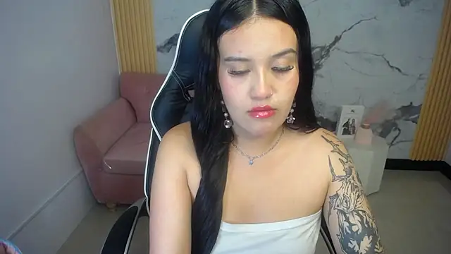 ailyn_ch1 nylon legs cam room