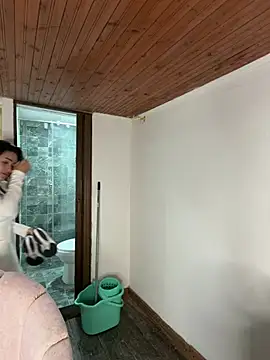Miilana_ webcam