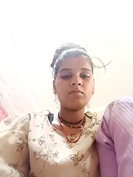 Aartiho45678 live mature cam