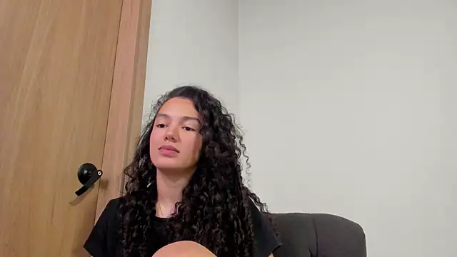 MiaRouseex nylon legs cam room