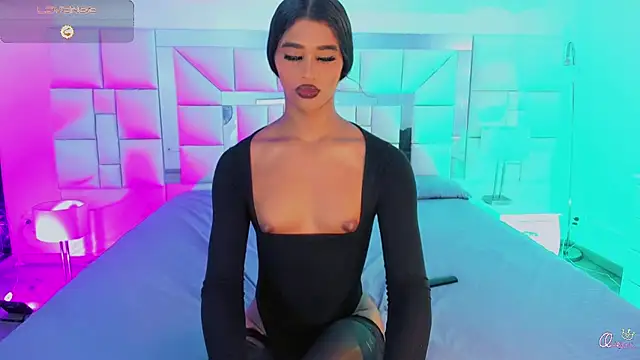 katha_Crawford webcam
