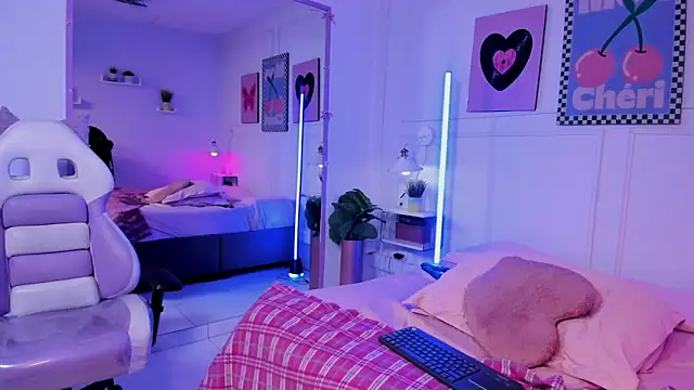 Sharon_Adamss webcam
