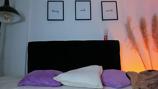 Bonny_and_carrot webcam