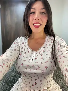MiaJones21