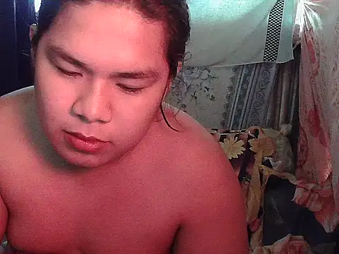 huntrix2025 (M twink) - cum show in public
