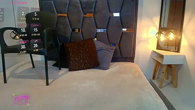 Keyla_Brunette_