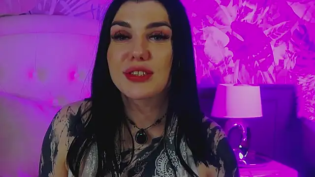 MaeveMoon webcam
