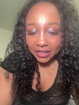 yourmommysilk - Yourmommysilk's free webcam - UK Sex Cams