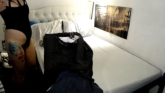 NinaDOM4CUM webcam