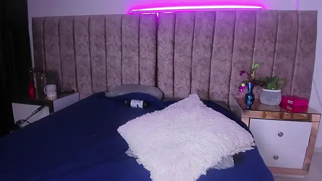 Dahlia_rossee webcam
