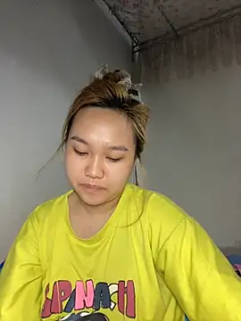 Almira6868 webcam