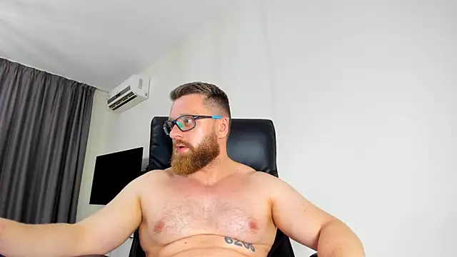 findom_guy (M young) - hard cock