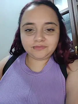 CURVY-HORNY webcam