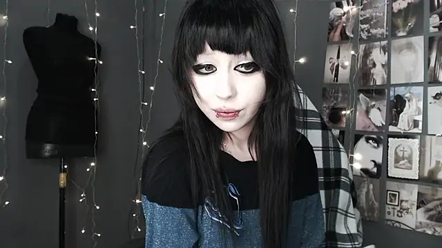 lucy8bit webcam