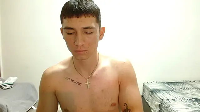 ChicoMaloFfF live sex cam