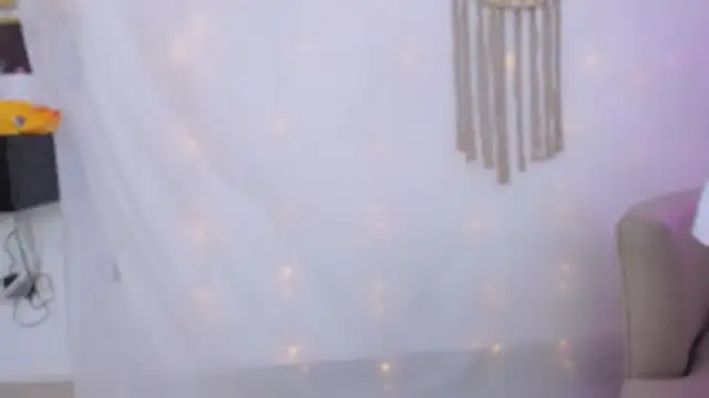 salma_isawwii webcam