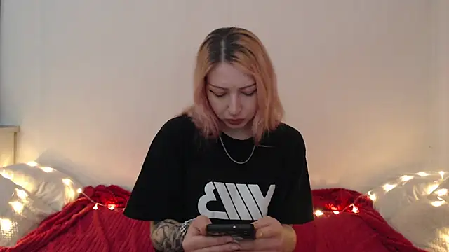 Emily_hardcore blonde webcam girl