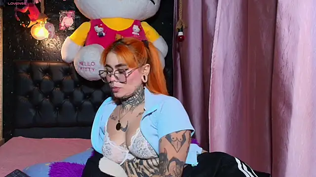 MelodyPrive sit on face fantasy
